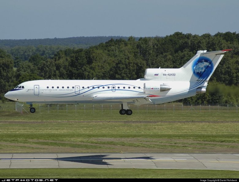 Самолет як 42