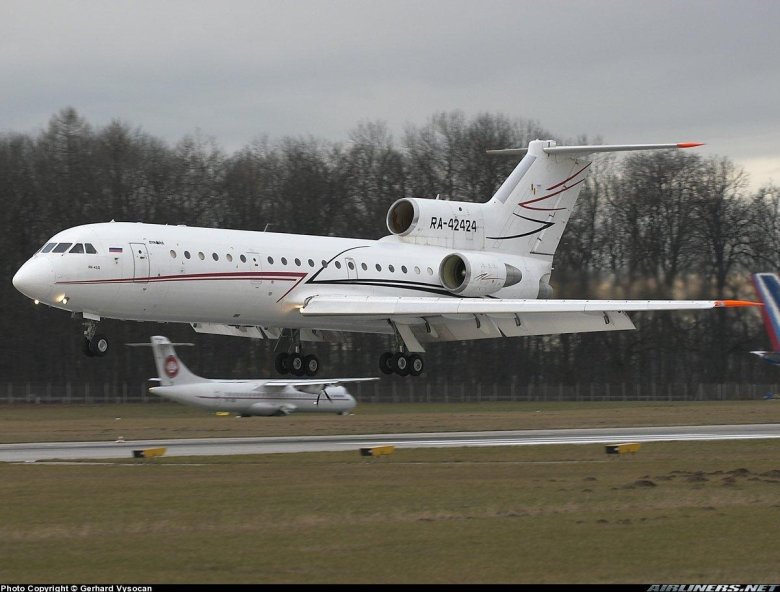 Як-142 лукойл