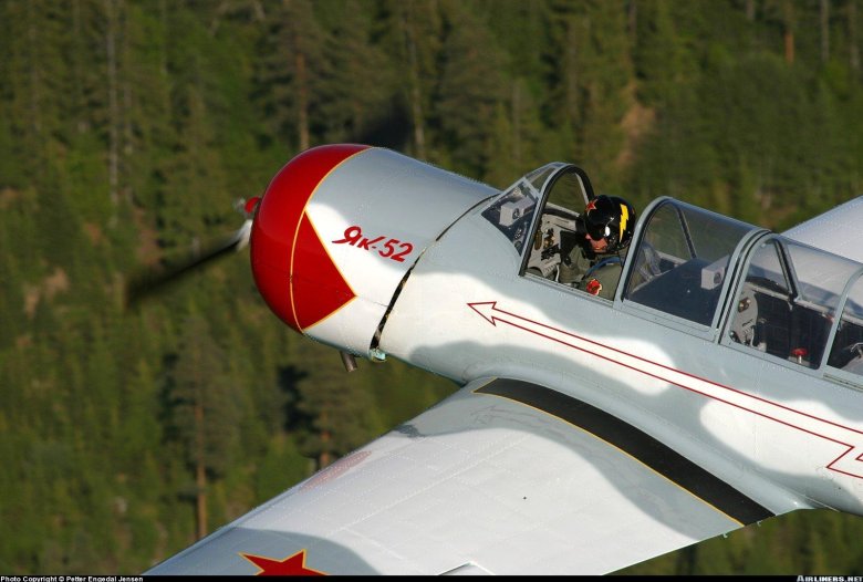 Самолет як 52