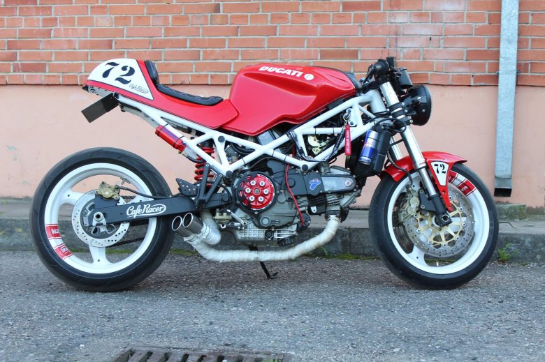 Ducati monster 900