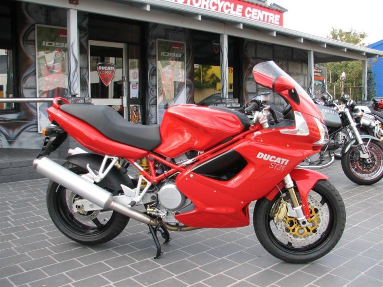 Ducati st
