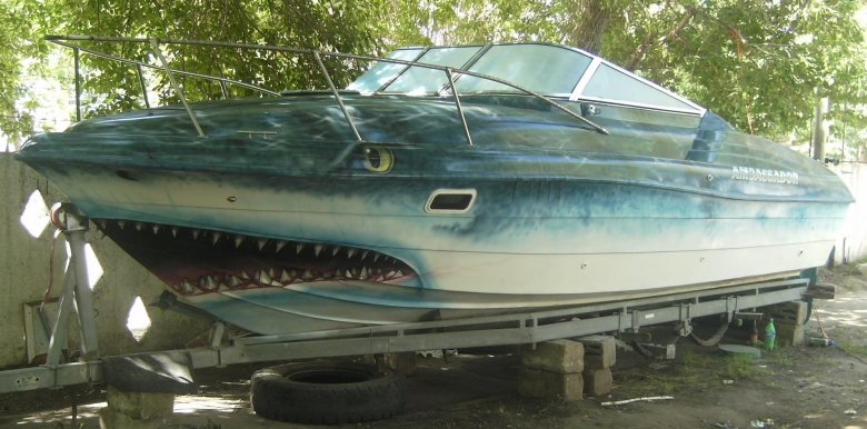 Лодка казанка акула