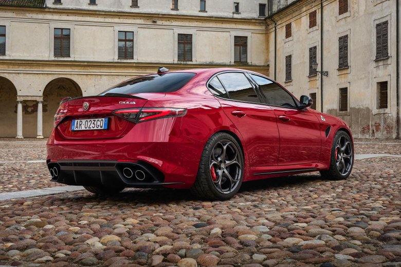 Alfa romeo giulia 2.9 at quadrifoglio