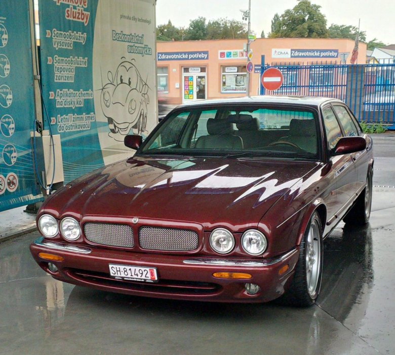 Jaguar xj ii x308