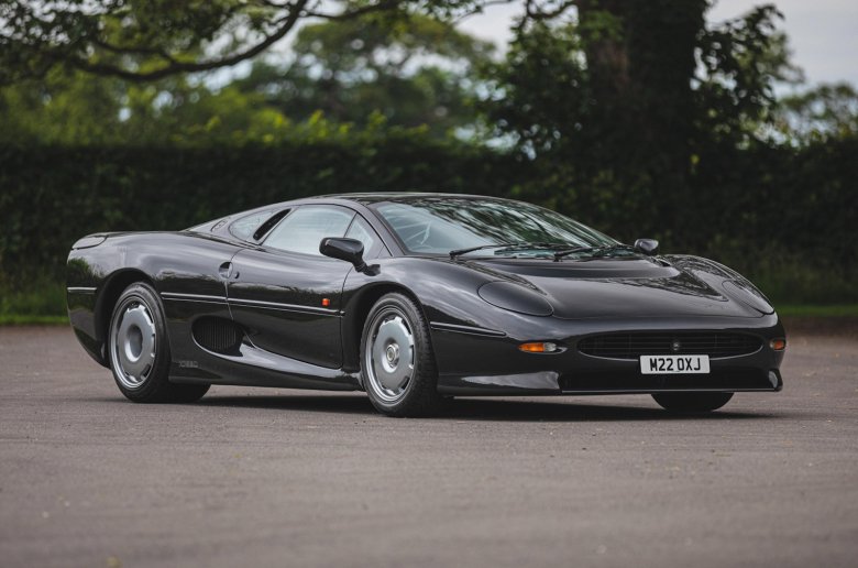 Jaguar xj 220