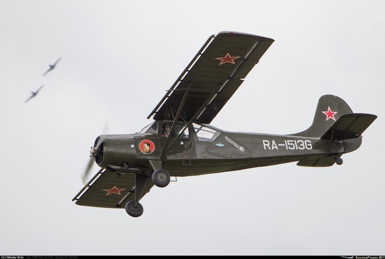 Як 12 самолет