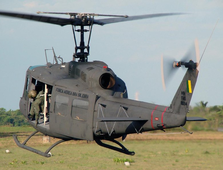 Вертолет bell \ uh-1 huey\