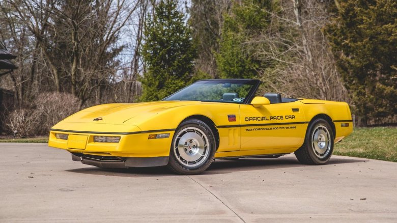 Chevrolet corvette автомобиль