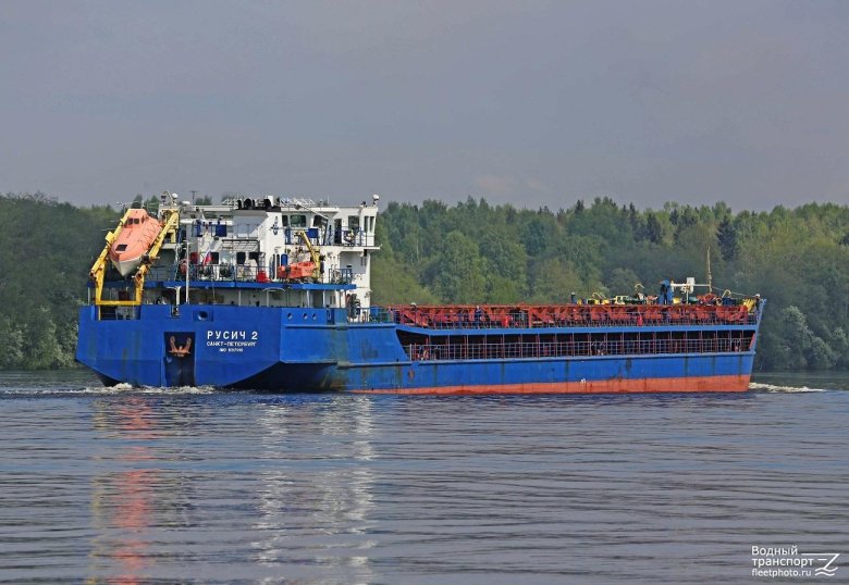 Русич 4 судно