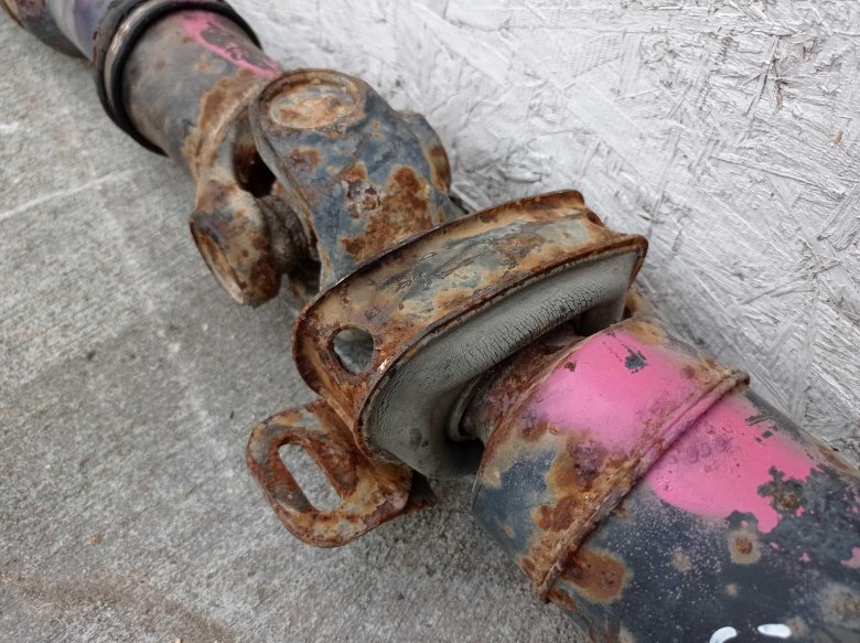 Кардан вал карданный