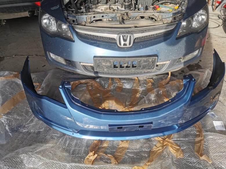 Бампер хонда цивик 4д