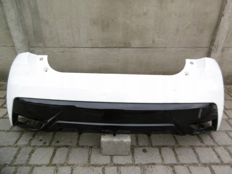 Toyota бампер задний