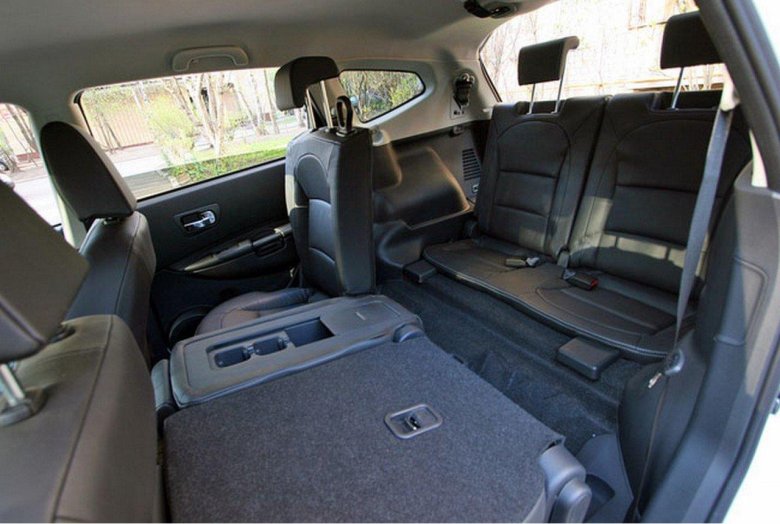 Nissan qashqai+2 салон