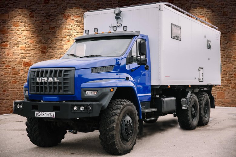 Урал некст 6х6 автодом