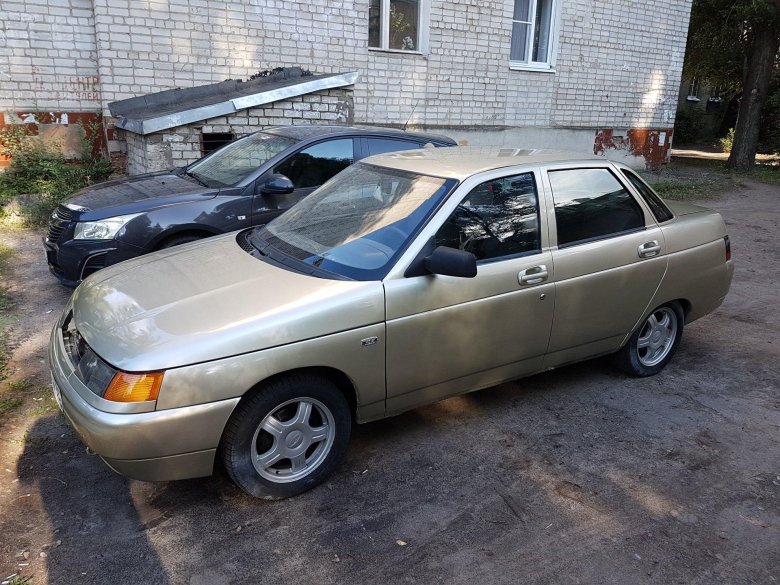 Ваз 2110 седан серебристый