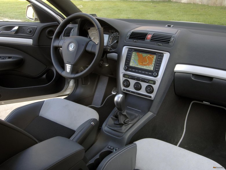 Skoda octavia 2004 a5 салон