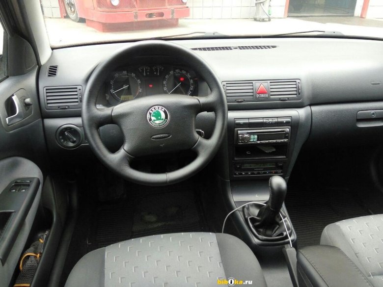 Škoda octavia tour 2008 салон