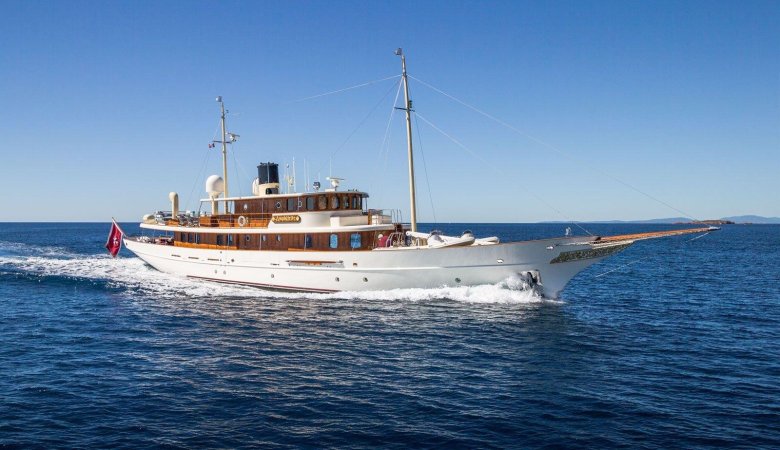 Амфитрита яхта