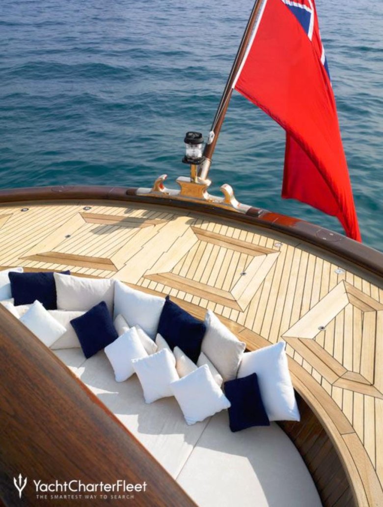 Шикарная яхта