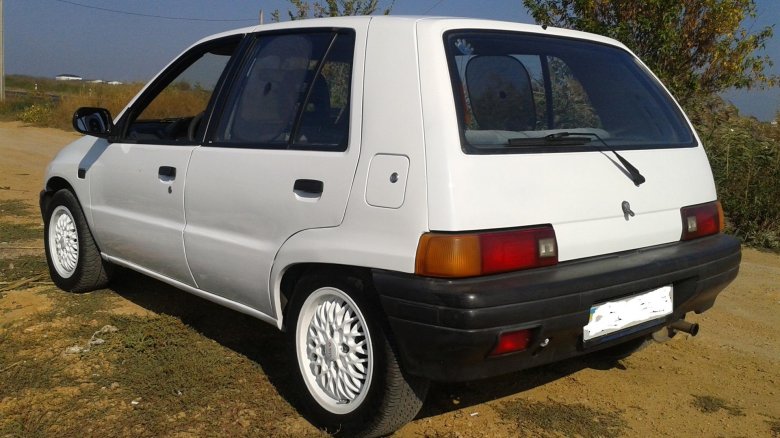 Daihatsu charade g110