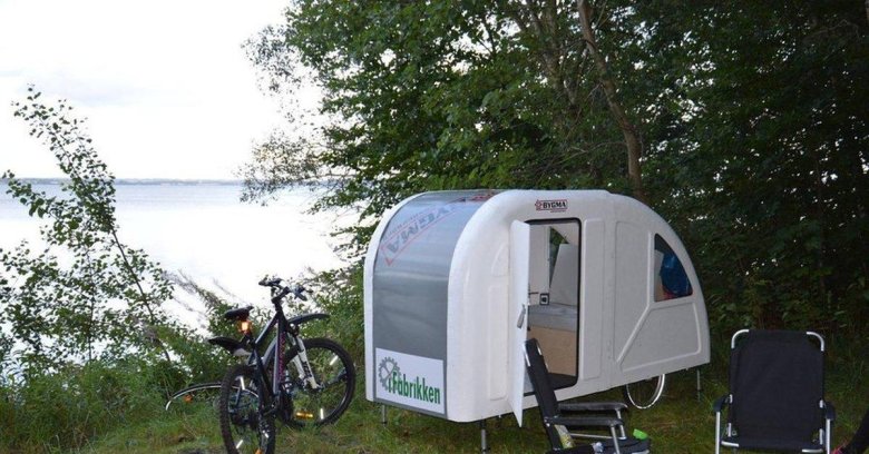 Wide path bicycle camper
