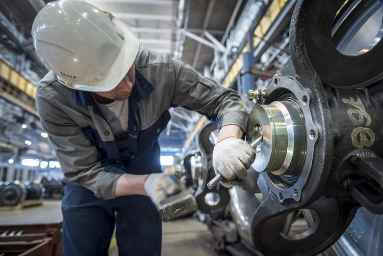 Слесарь по ремонту