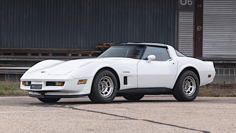 Chevrolet corvette 1982