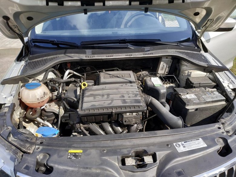 Подкапотное пространство фольксваген поло