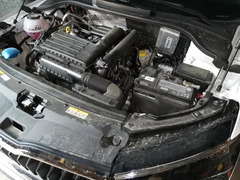 Под капотом шкода рапид 1.4