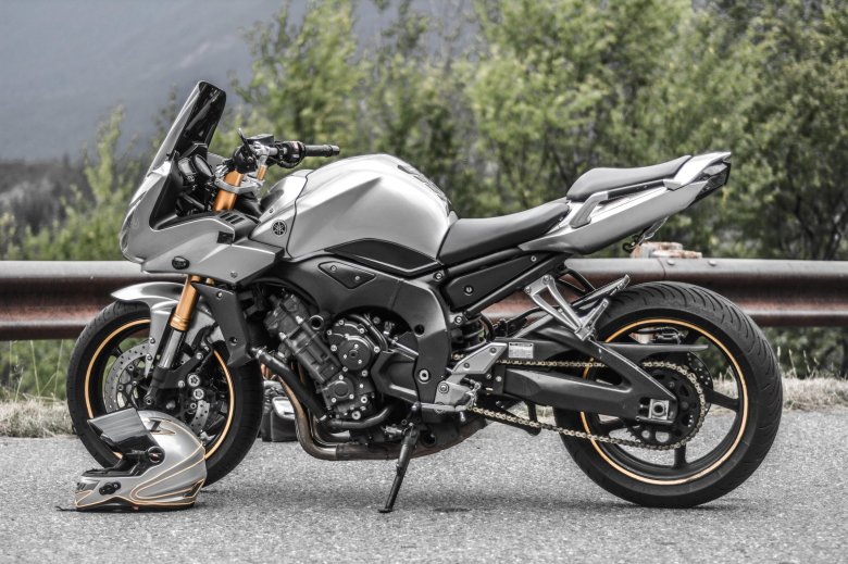 Yamaha fz1 2015