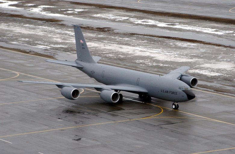 Boeing kc-135r stratotanker