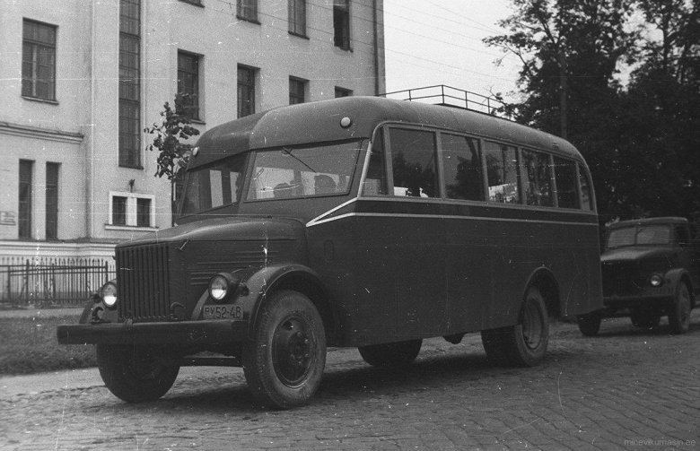 Автобус газ 51