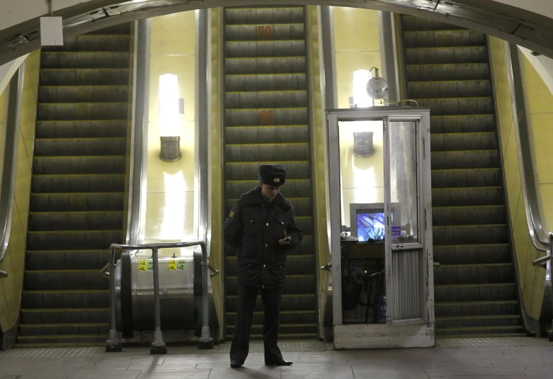 Полиция на метрополитене москва