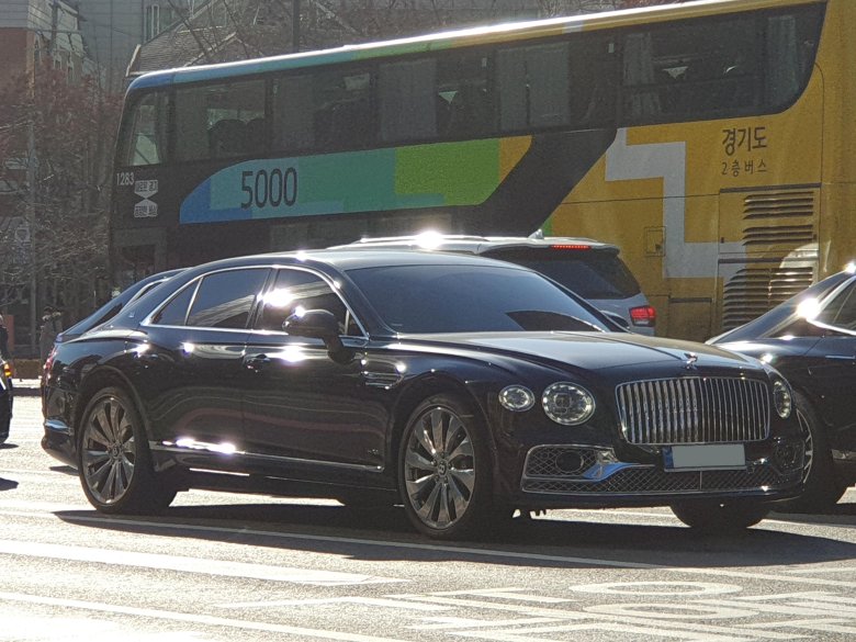 Bentley flying spur speed