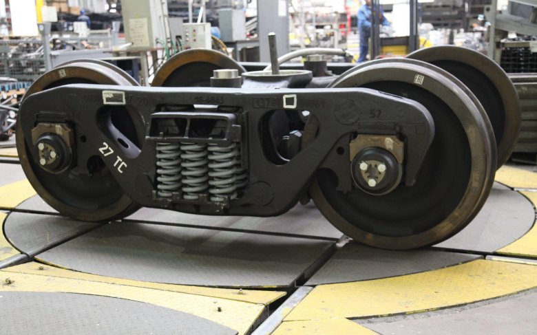 Тележка грузового вагона 18-9855