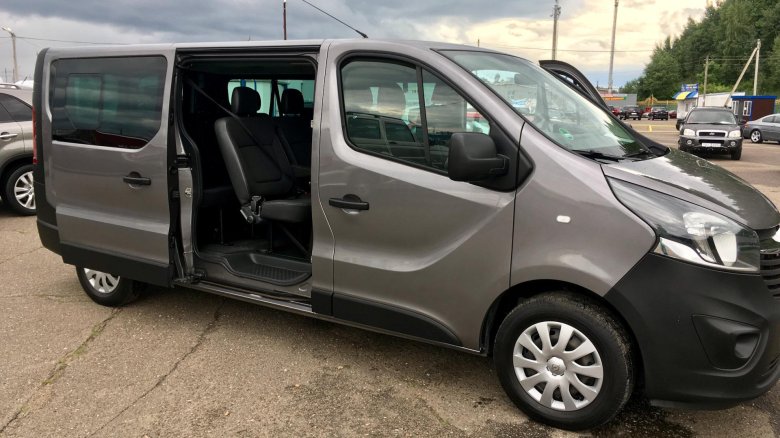 Nissan nv200