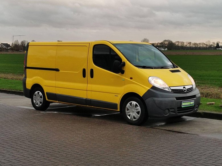 Renault trafic фургон