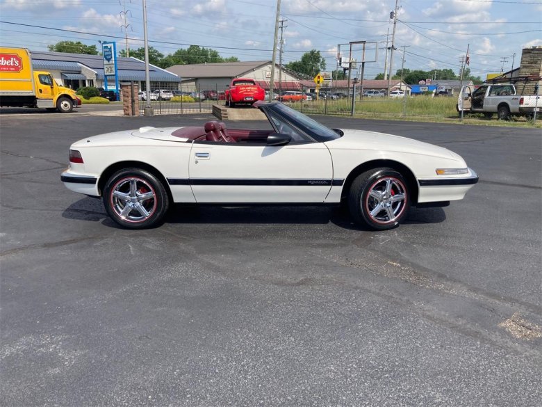Buick reatta 1990 convertible