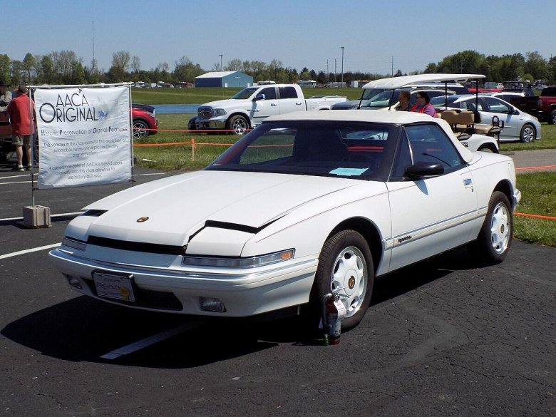 Buick reatta 1988