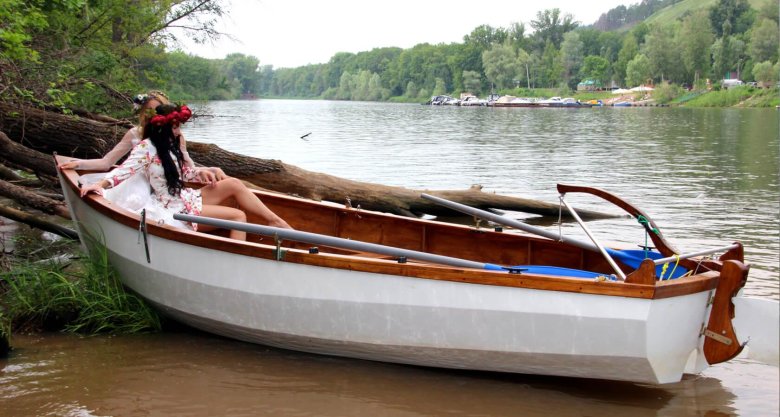 Лодка дрескомб логгер