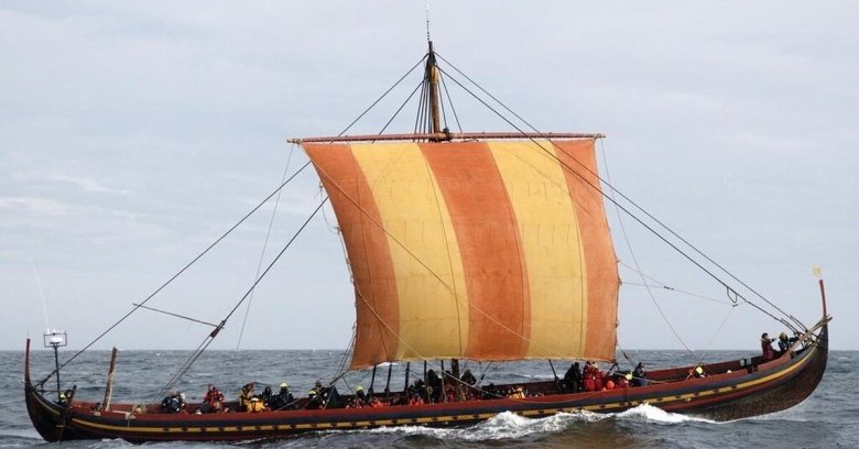 Корабль викингов драккар