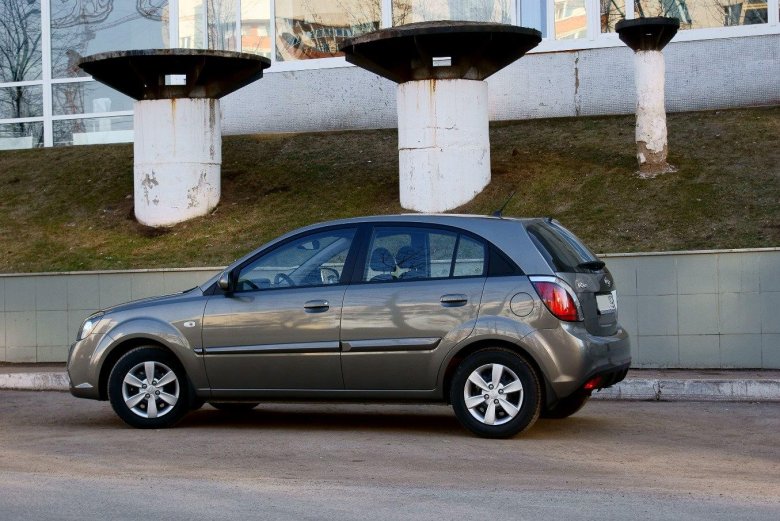 Kia rio 2011 хэтчбек