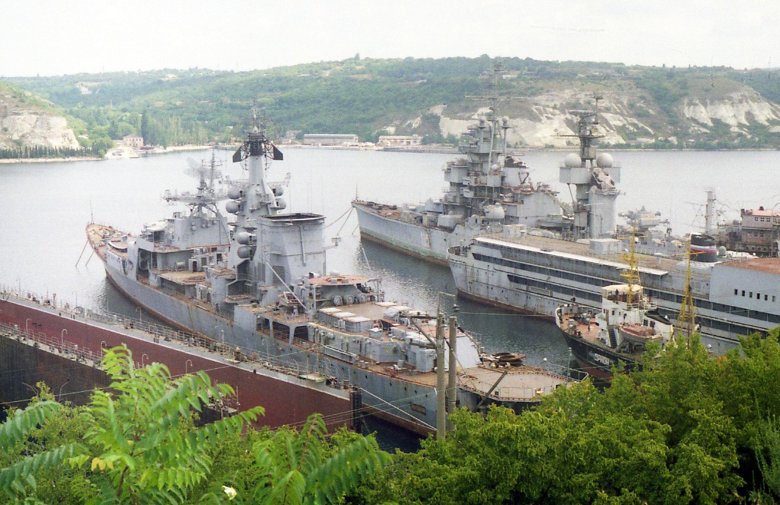 Крейсер михаил кутузов в севастополе