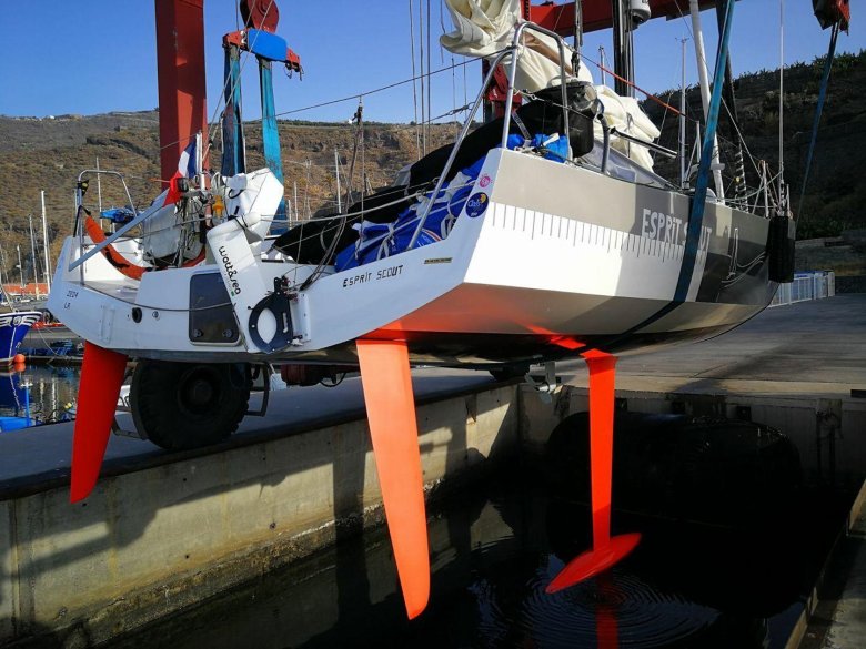 Яхта mini 650 transat