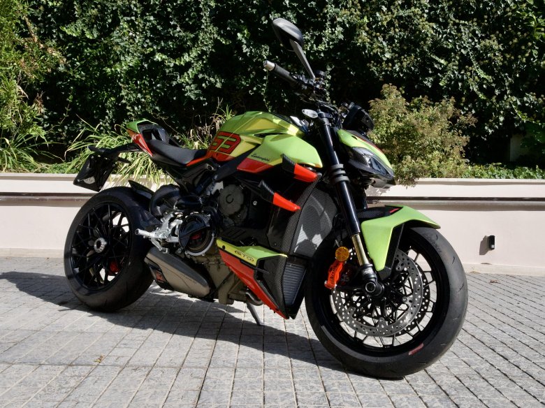 Ducati streetfighter v 4 lamborghini