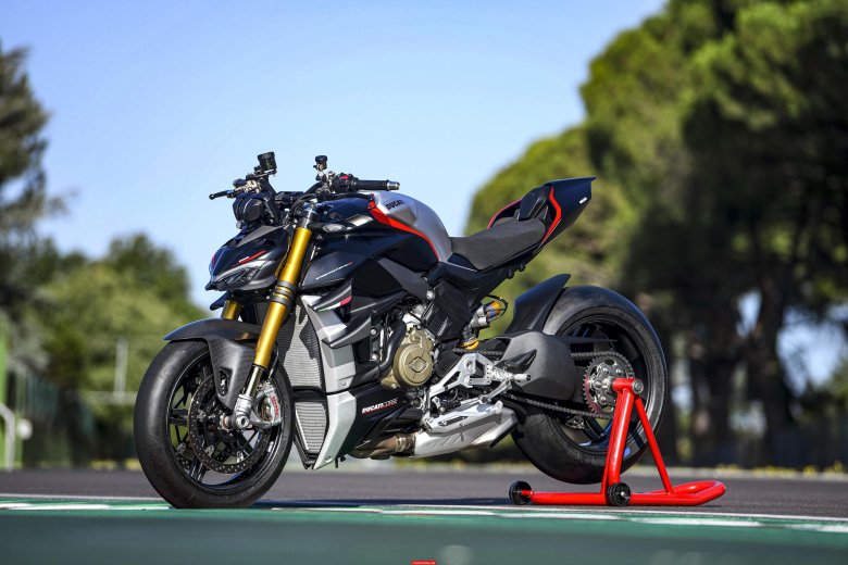 Ducati streetfighter v4