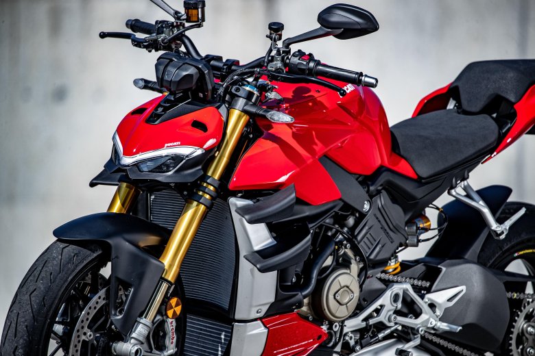 Ducati streetfighter v 4 s
