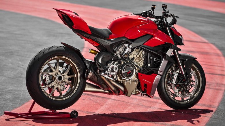 Ducati streetfighter v4