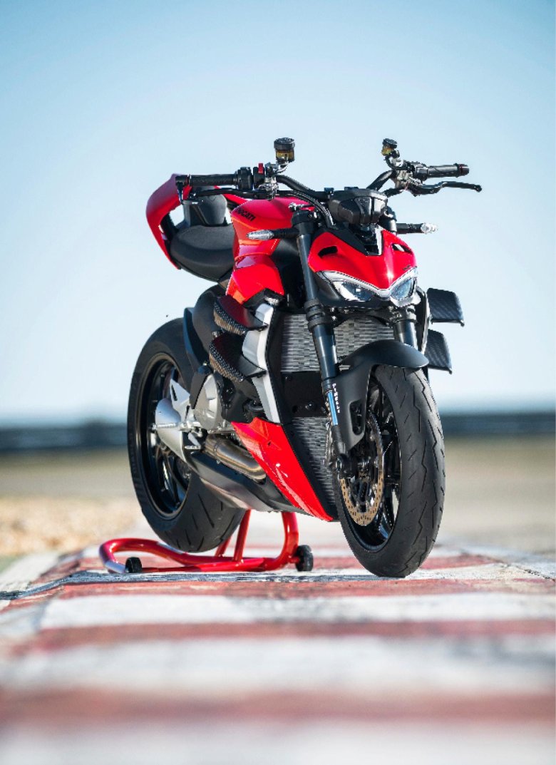 Ducati streetfighter v2