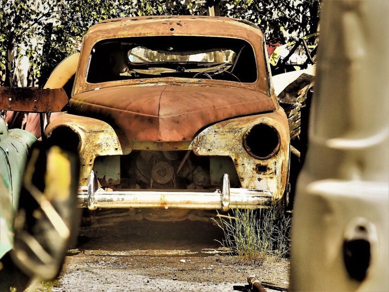 Ржавая машина